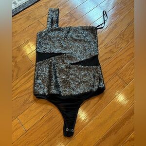 BeBe One Shoulder Sequin Mesh Body Suit Womens Size Medium